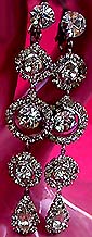 a beautiful vintage costume jewelry Kramer earrings unsigned