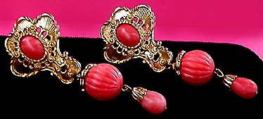 a beautiful VINTAGE COSTUME ESTATE ANTIQUE JEWELRY EARRINGS unsigned