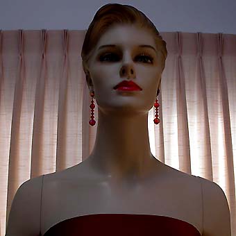 a beautiful VINTAGE COSTUME ESTATE ANTIQUE JEWELRY EARRINGS unsigned