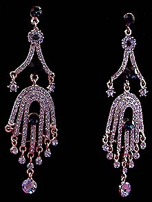 a beautiful VINTAGE COSTUME ESTATE ANTIQUE JEWELRY EARRINGS unsigned