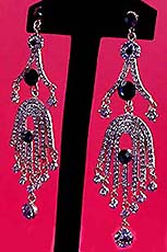 a beautiful vintage costume jewelry Juliana earrings unsigned