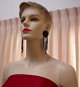 a beautiful VINTAGE COSTUME ESTATE ANTIQUE JEWELRY EARRINGS unsigned