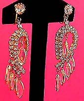 a beautiful VINTAGE COSTUME ESTATE ANTIQUE JEWELRY EARRINGS unsigned