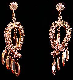 a beautiful VINTAGE COSTUME ESTATE ANTIQUE JEWELRY EARRINGS unsigned