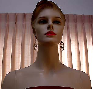 a beautiful VINTAGE COSTUME ESTATE ANTIQUE JEWELRY EARRINGS unsigned