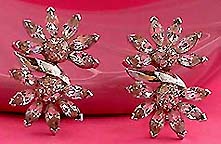 a beautiful VINTAGE COSTUME ESTATE ANTIQUE JEWELRY EARRINGS unsigned
