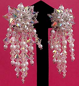 a beautiful VINTAGE COSTUME ESTATE ANTIQUE JEWELRY EARRINGS unsigned