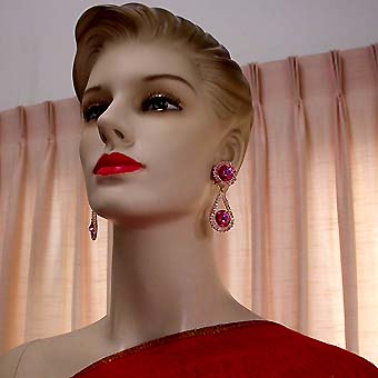 a beautiful VINTAGE COSTUME ESTATE ANTIQUE JEWELRY EARRINGS unsigned