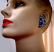 a beautiful vintage costume jewelry Juliana earrings unsigned
