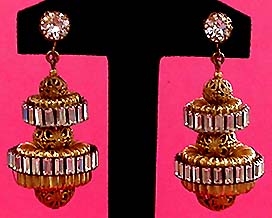 a beautiful VINTAGE COSTUME ESTATE ANTIQUE JEWELRY EARRINGS unsigned