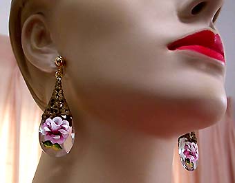 a beautiful VINTAGE COSTUME ESTATE ANTIQUE JEWELRY EARRINGS unsigned