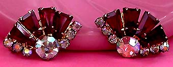 a beautiful VINTAGE COSTUME ESTATE ANTIQUE JEWELRY EARRINGS unsigned