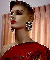 a beautiful vintage costume jewelry Juliana earrings unsigned