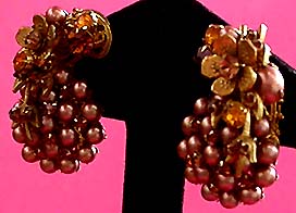 a beautiful VINTAGE COSTUME ESTATE ANTIQUE JEWELRY EARRINGS unsigned