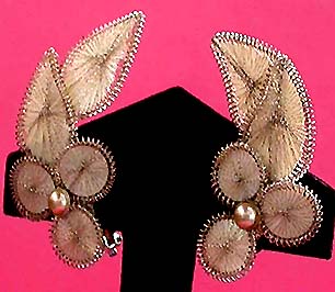 a beautiful VINTAGE COSTUME ESTATE ANTIQUE JEWELRY EARRINGS unsigned