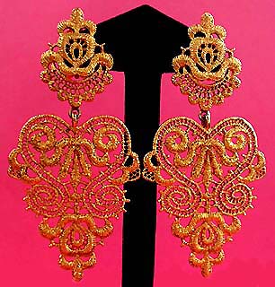 a beautiful VINTAGE COSTUME ESTATE ANTIQUE JEWELRY EARRINGS unsigned