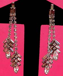 a beautiful VINTAGE COSTUME ESTATE ANTIQUE JEWELRY EARRINGS unsigned