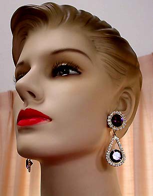 a beautiful VINTAGE COSTUME ESTATE ANTIQUE JEWELRY EARRINGS unsigned
