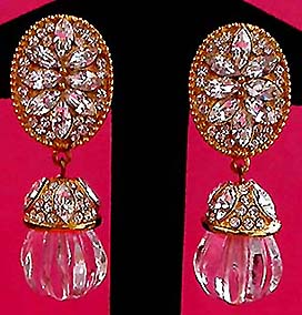 a beautiful VINTAGE COSTUME ESTATE ANTIQUE JEWELRY EARRINGS unsigned