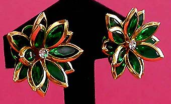 a beautiful VINTAGE COSTUME ESTATE ANTIQUE JEWELRY EARRINGS unsigned