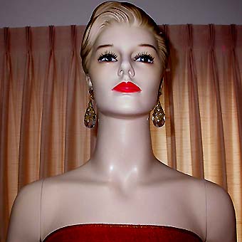 a beautiful VINTAGE COSTUME ESTATE ANTIQUE JEWELRY EARRINGS unsigned