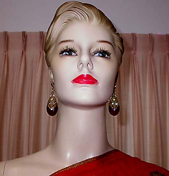 a beautiful VINTAGE COSTUME ESTATE ANTIQUE JEWELRY EARRINGS unsigned