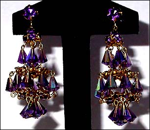 a beautiful VINTAGE COSTUME ESTATE ANTIQUE JEWELRY EARRINGS unsigned