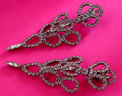 a beautiful VINTAGE COSTUME ESTATE ANTIQUE JEWELRY EARRINGS unsigned