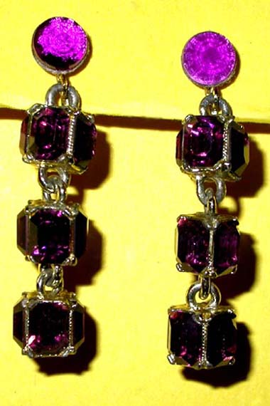 a beautiful VINTAGE COSTUME ESTATE ANTIQUE JEWELRY EARRINGS unsigned