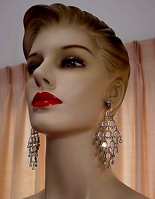 a beautiful VINTAGE COSTUME ESTATE ANTIQUE JEWELRY EARRINGS unsigned