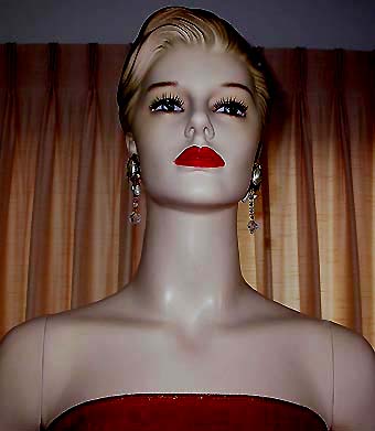 a beautiful VINTAGE COSTUME ESTATE ANTIQUE JEWELRY EARRINGS unsigned