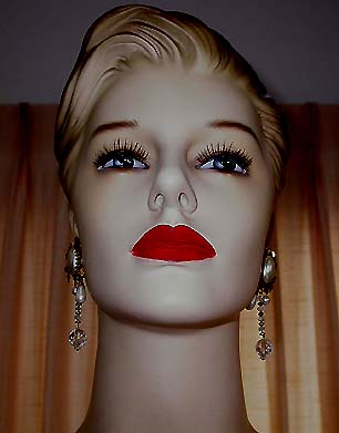 a beautiful VINTAGE COSTUME ESTATE ANTIQUE JEWELRY EARRINGS unsigned