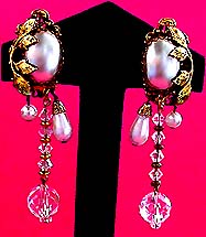 a beautiful vintage costume jewelry Juliana earrings unsigned