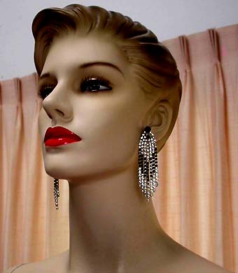 a beautiful VINTAGE COSTUME ESTATE ANTIQUE JEWELRY EARRINGS unsigned