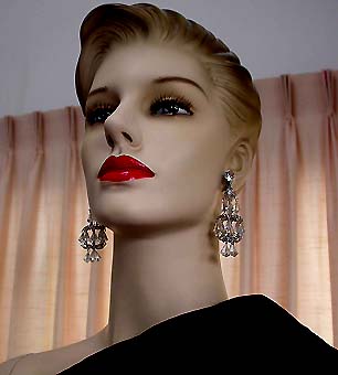 a beautiful VINTAGE COSTUME ESTATE ANTIQUE JEWELRY EARRINGS unsigned