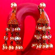 a beautiful vintage costume jewelry Juliana earrings unsigned