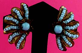 a beautiful VINTAGE COSTUME ESTATE ANTIQUE JEWELRY EARRINGS unsigned