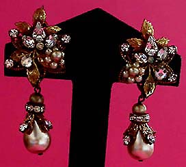 a beautiful VINTAGE COSTUME ESTATE ANTIQUE JEWELRY EARRINGS unsigned