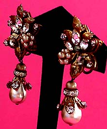 a beautiful VINTAGE COSTUME ESTATE ANTIQUE JEWELRY EARRINGS unsigned