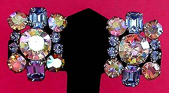 a beautiful VINTAGE COSTUME ESTATE ANTIQUE JEWELRY EARRINGS unsigned