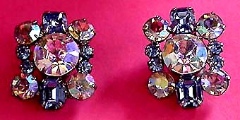 a beautiful VINTAGE COSTUME ESTATE ANTIQUE JEWELRY EARRINGS unsigned
