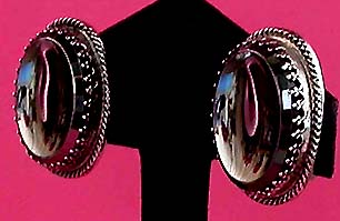 a beautiful VINTAGE COSTUME ESTATE ANTIQUE JEWELRY EARRINGS unsigned