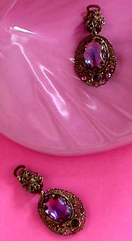 a beautiful VINTAGE COSTUME ESTATE ANTIQUE JEWELRY EARRINGS unsigned