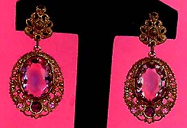 a beautiful VINTAGE COSTUME ESTATE ANTIQUE JEWELRY EARRINGS unsigned