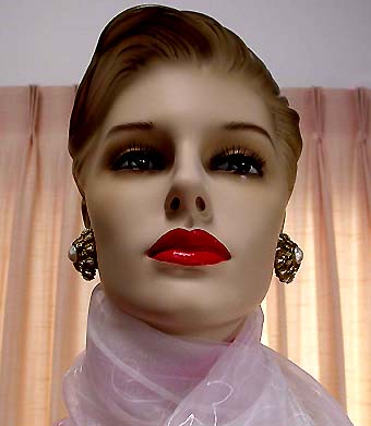 a beautiful VINTAGE COSTUME ESTATE ANTIQUE JEWELRY EARRINGS unsigned