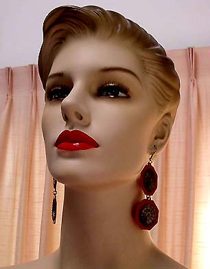 a beautiful VINTAGE COSTUME ESTATE ANTIQUE JEWELRY EARRINGS unsigned