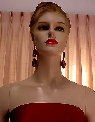 a beautiful VINTAGE COSTUME ESTATE ANTIQUE JEWELRY EARRINGS unsigned