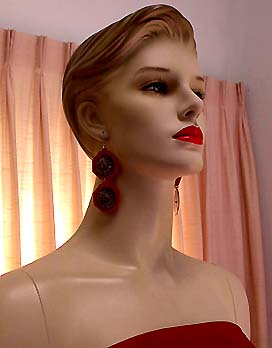 a beautiful VINTAGE COSTUME ESTATE ANTIQUE JEWELRY EARRINGS unsigned