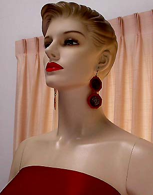 a beautiful VINTAGE COSTUME ESTATE ANTIQUE JEWELRY EARRINGS unsigned