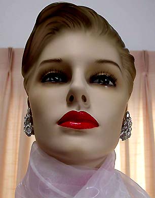 a beautiful VINTAGE COSTUME ESTATE ANTIQUE JEWELRY EARRINGS unsigned
